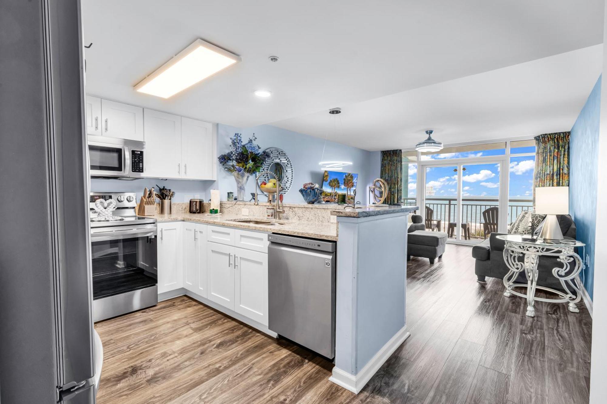 Atlantica Towers - Beach Front Condo W Pools Myrtle Beach Exteriör bild