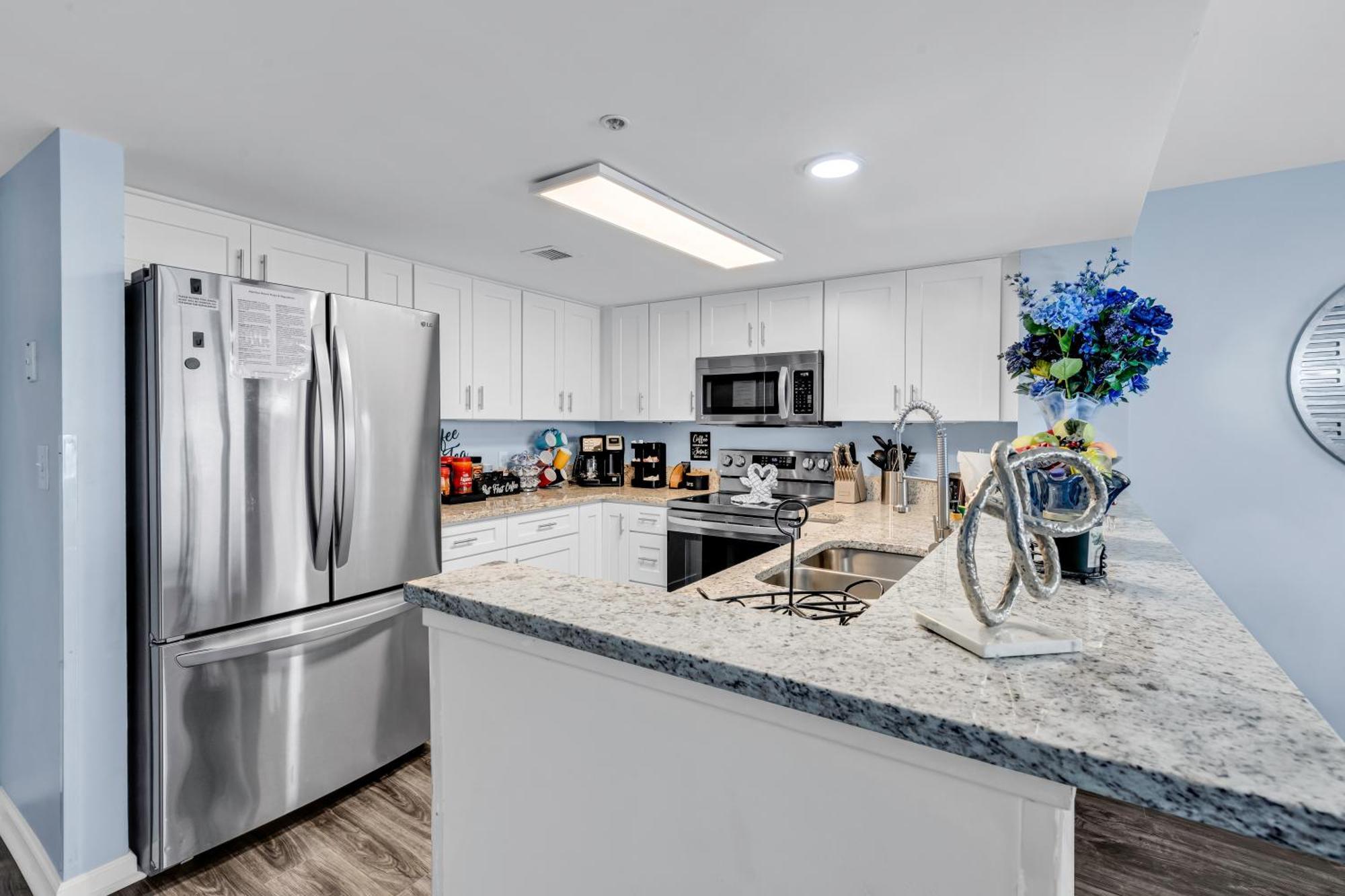 Atlantica Towers - Beach Front Condo W Pools Myrtle Beach Exteriör bild